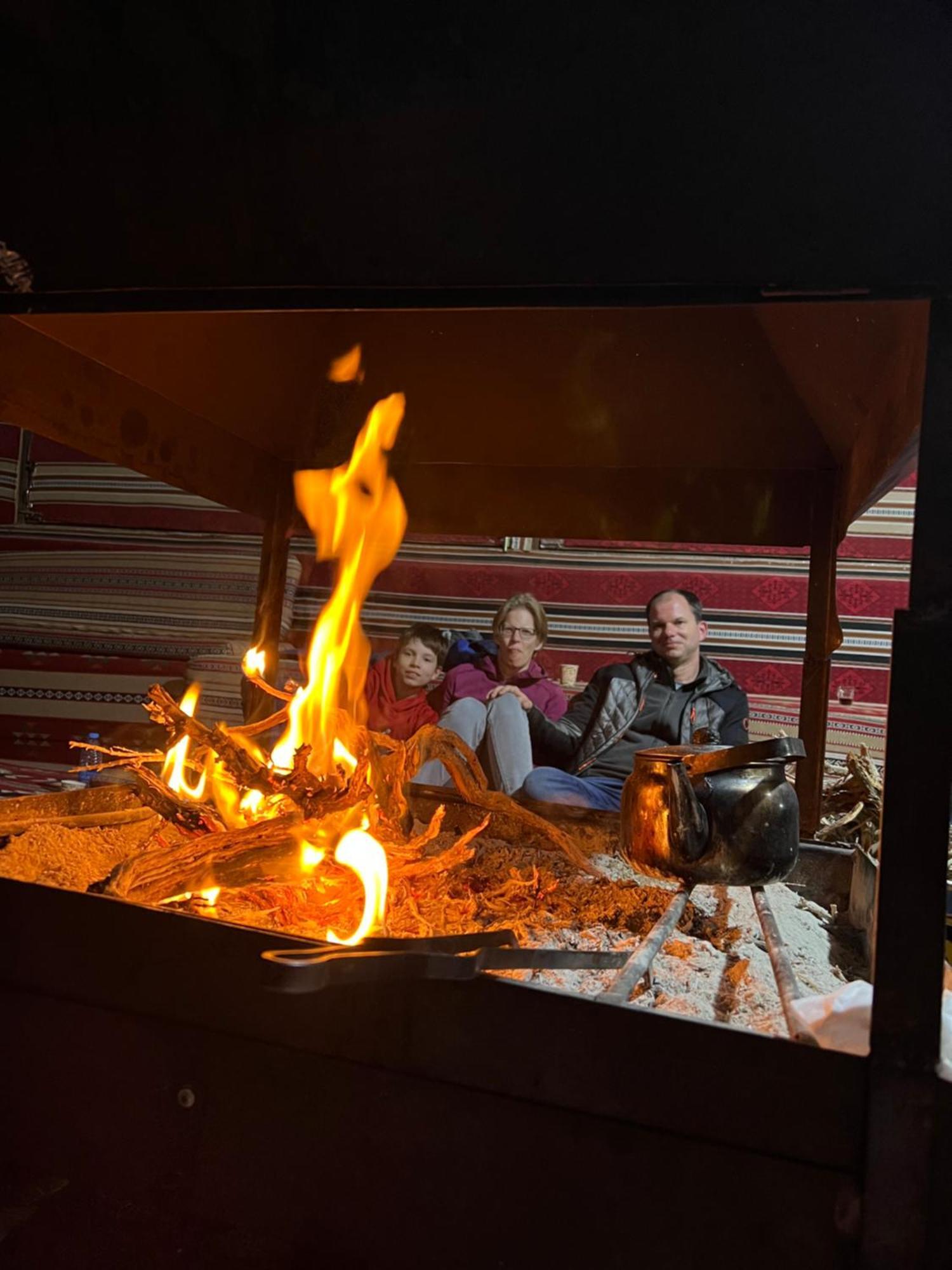 Bedouin Traditions Camp 와디럼 외부 사진