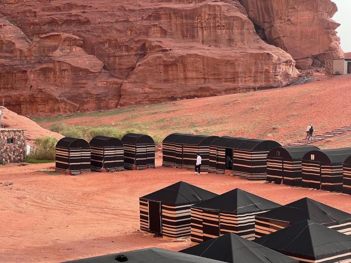 Bedouin Traditions Camp 와디럼 외부 사진
