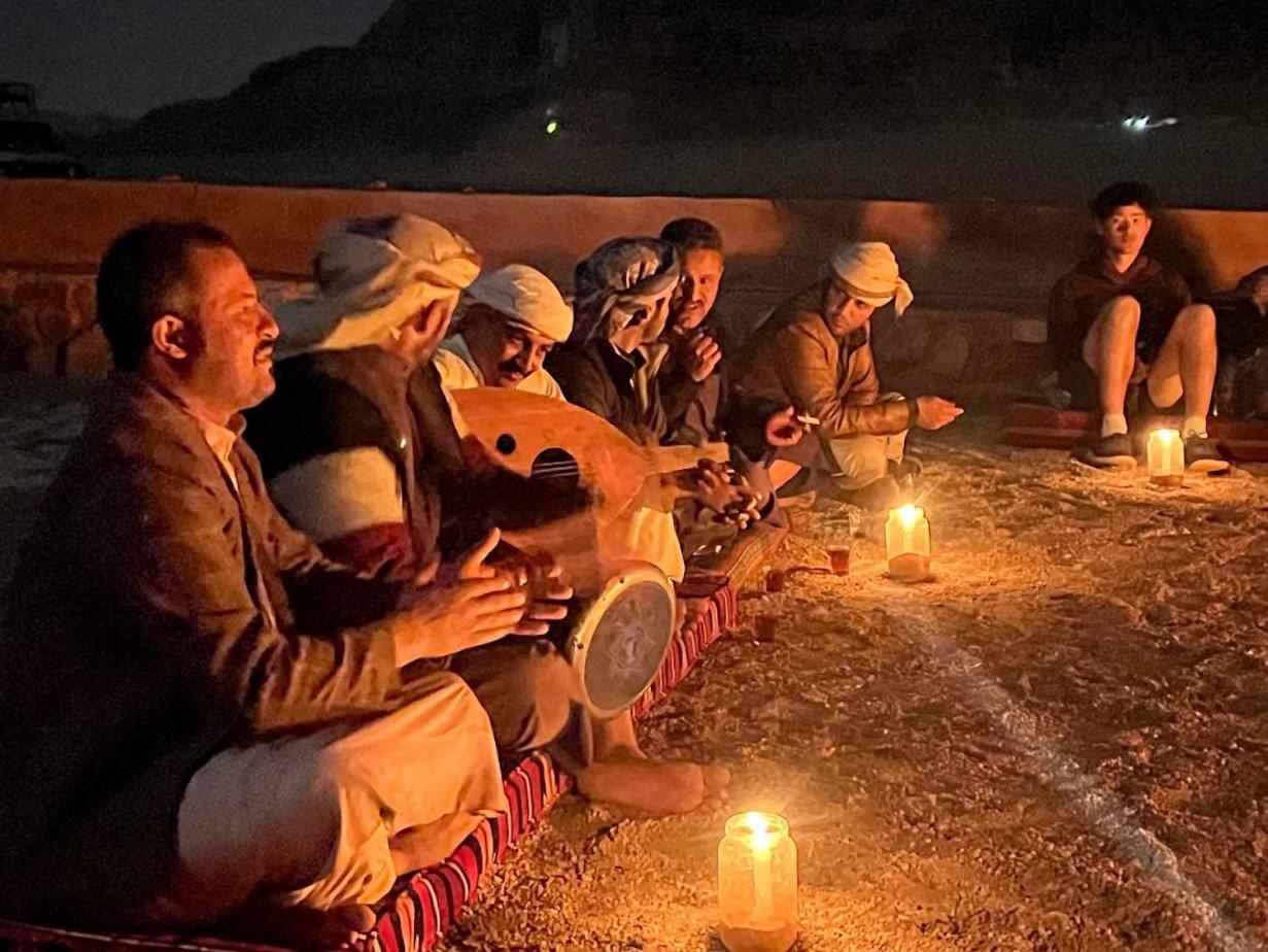 Bedouin Traditions Camp 와디럼 외부 사진