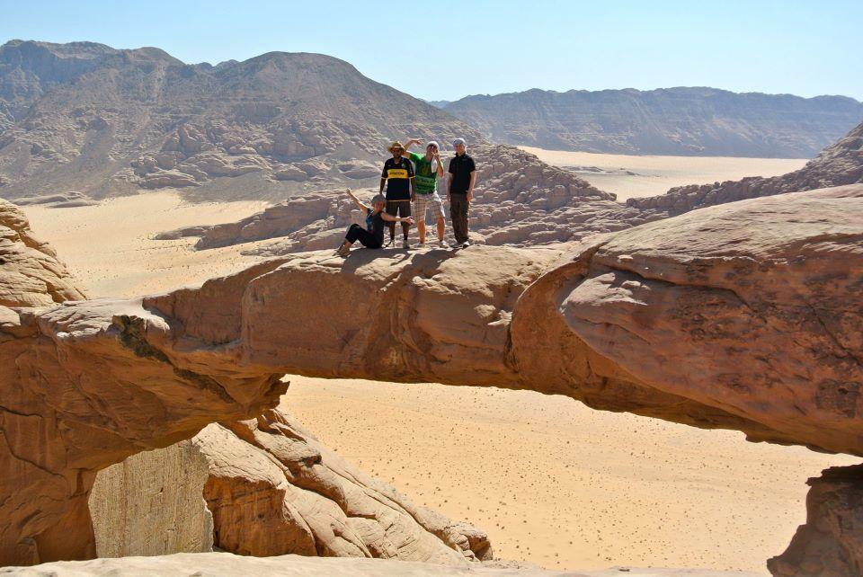 Bedouin Traditions Camp 와디럼 외부 사진