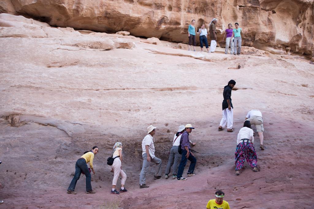 Bedouin Traditions Camp 와디럼 외부 사진